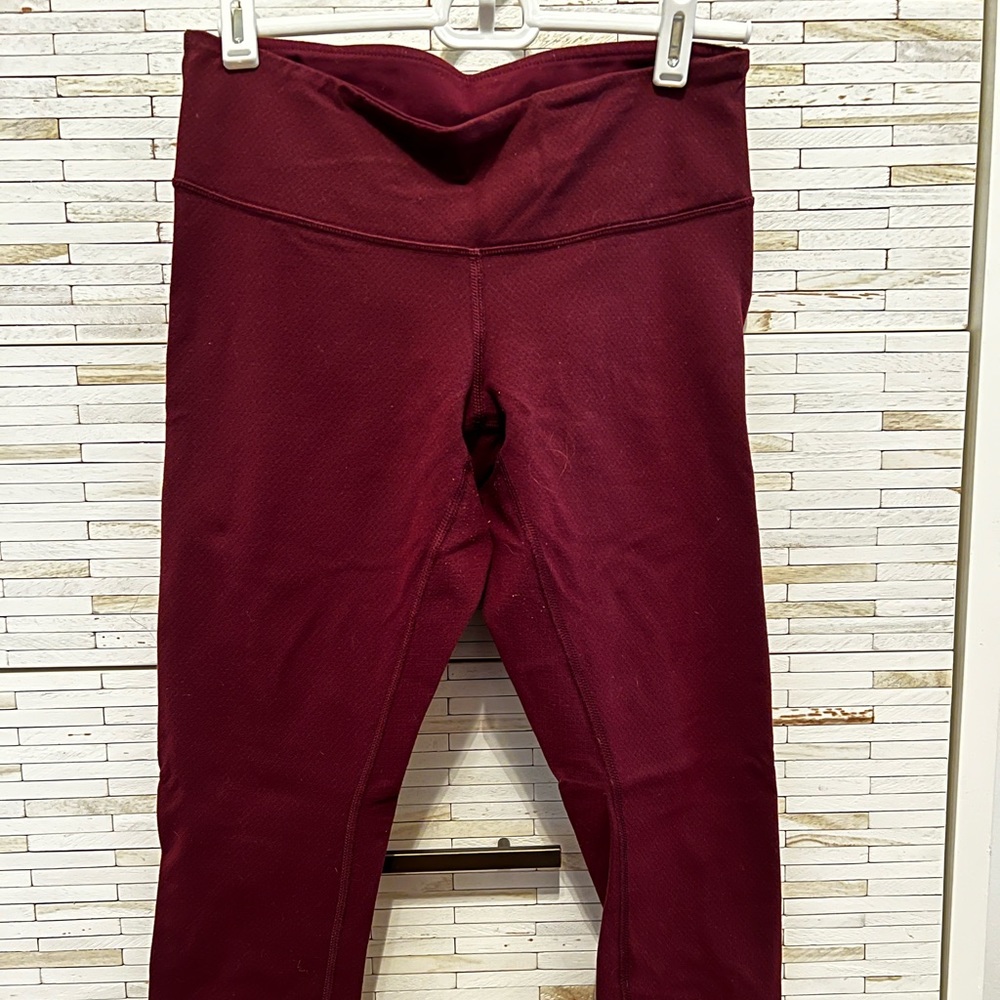 Lululemon size 6 wunder under 7/8 wine burgundy